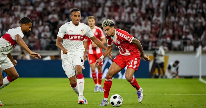 Bayern Munich vượt trội hoàn toàn Stuttgart